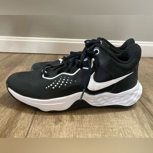 Nike Mens 8.5 Fly.by Mid 3 NWOT athletic shoes